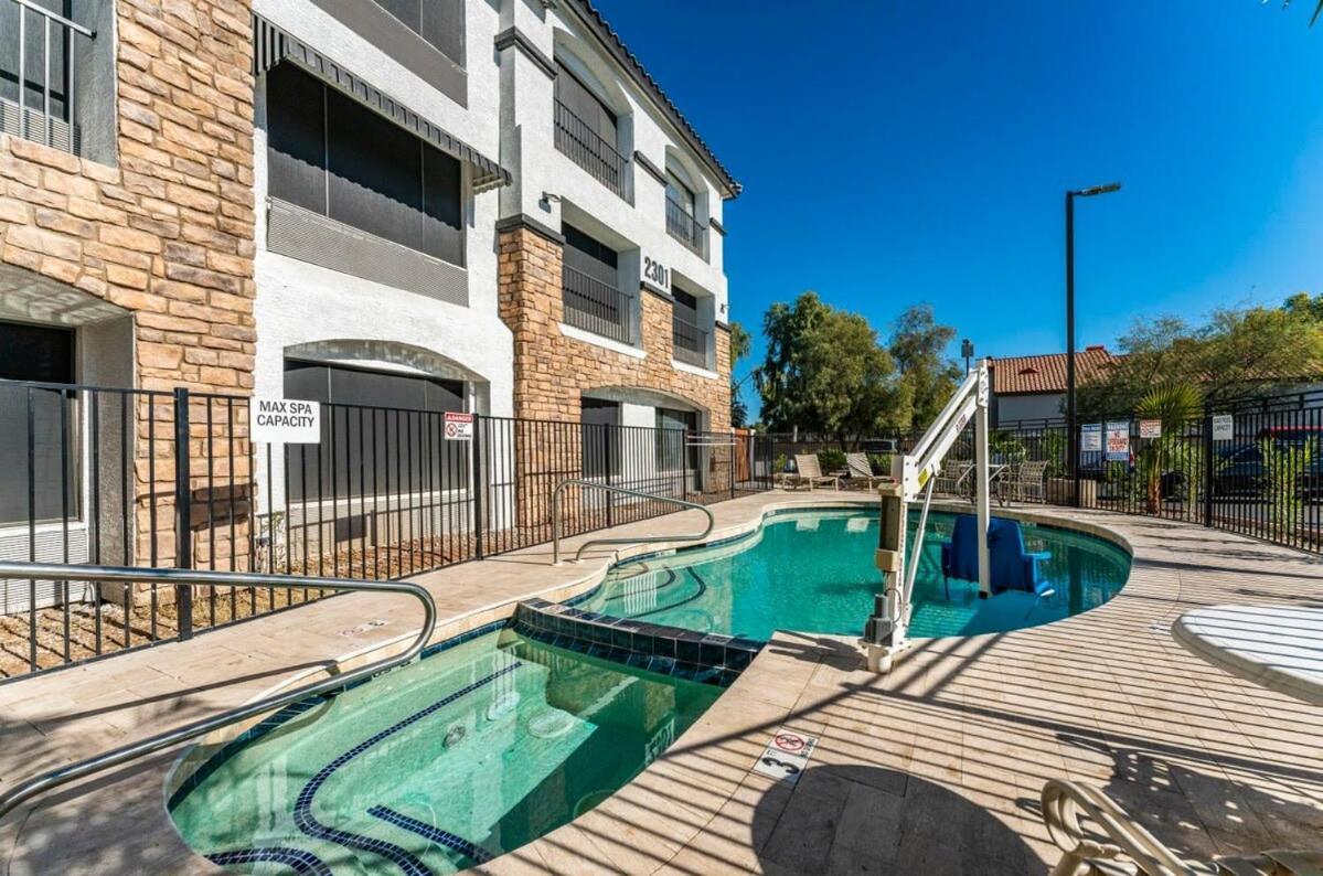 Tempe Studio Apartment Two Full Size Beds Exterior foto