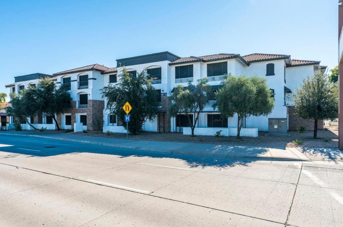 Tempe Studio Apartment Two Full Size Beds Exterior foto